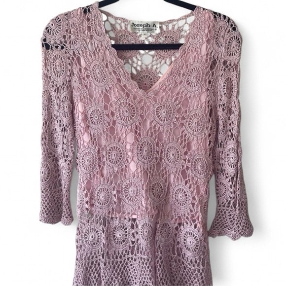 Joseph A Vintage V-neck Pink Crochet Lace Top - Picture 2 of 9